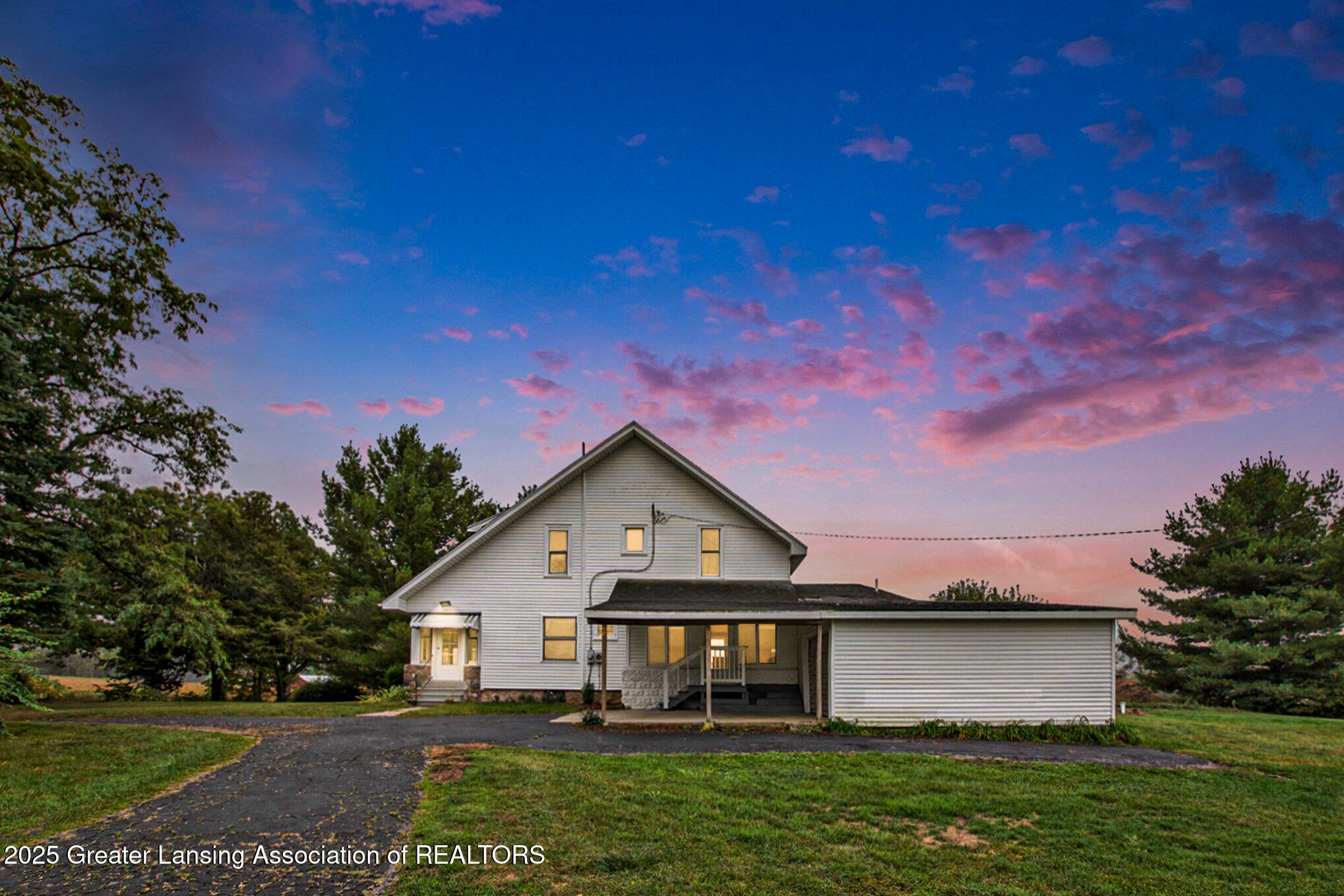 Webberville, Michigan, 48892, United States, 5 Bedrooms Bedrooms, ,2 BathroomsBathrooms,Residential,For Sale,1963155