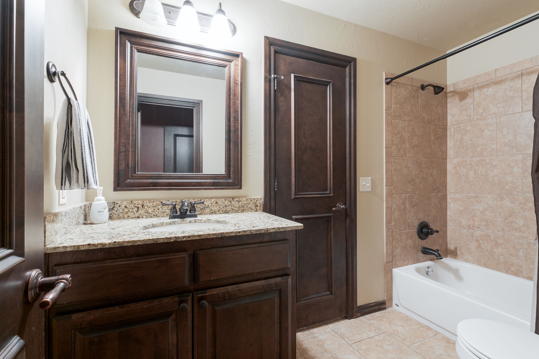  2688 La Belle Rue, Edmond, OK 73034 - 物件實景