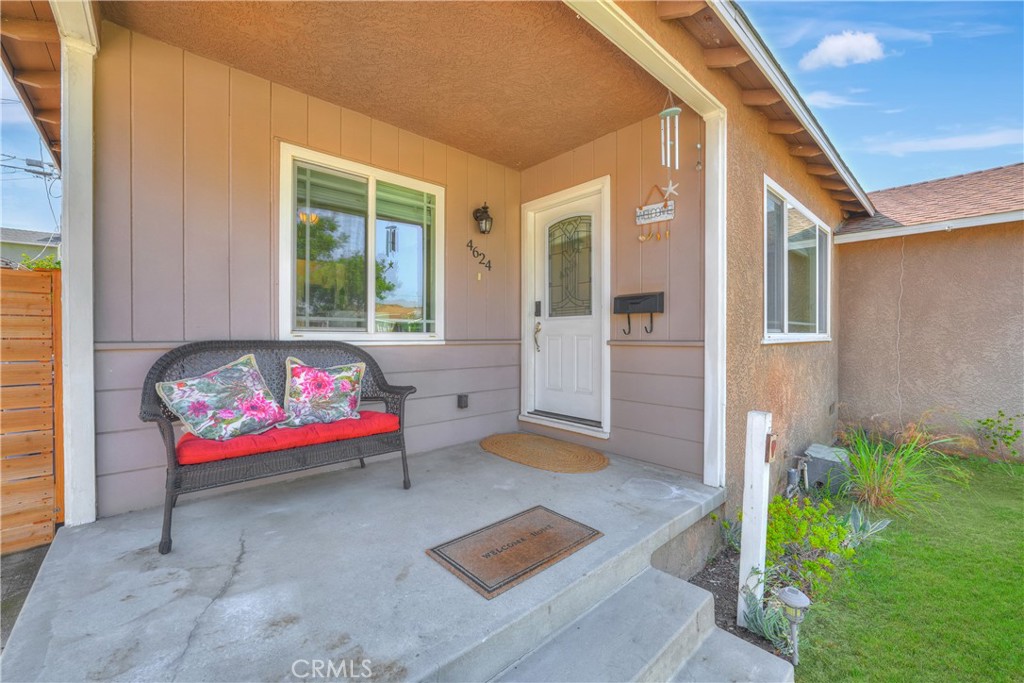 Lakewood, California, 90712, United States, 2 Bedrooms Bedrooms, ,1 BathroomBathrooms,Residential,For Sale,1933533