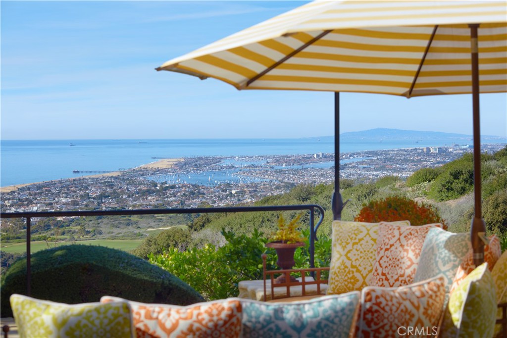 Newport Coast, California, 92657, United States, 4 Bedrooms Bedrooms, ,6 BathroomsBathrooms,Residential,For Sale,1896952