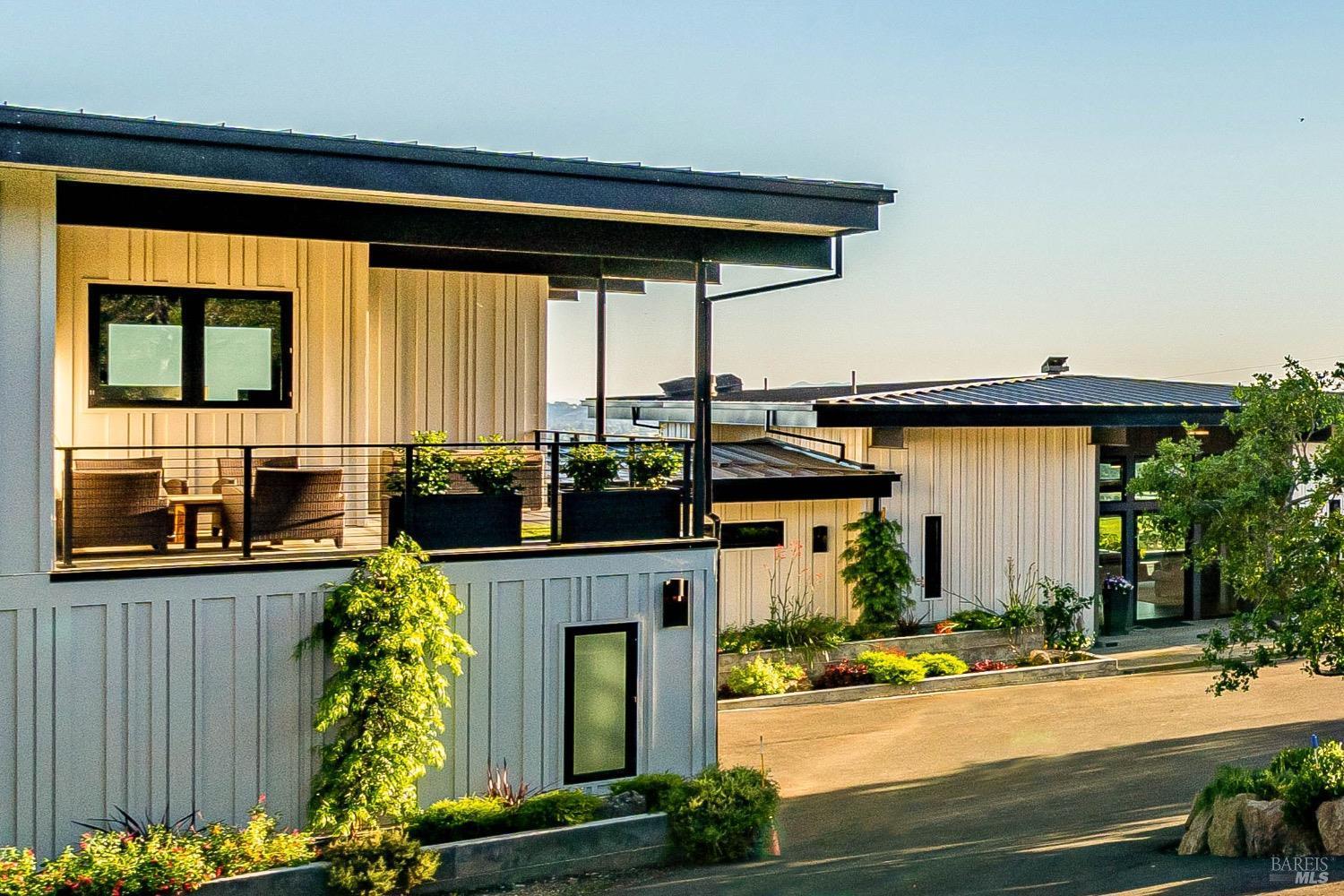 Napa, California, 94558, United States, 2 Bedrooms Bedrooms, ,5 BathroomsBathrooms,Residential,For Sale,1759434