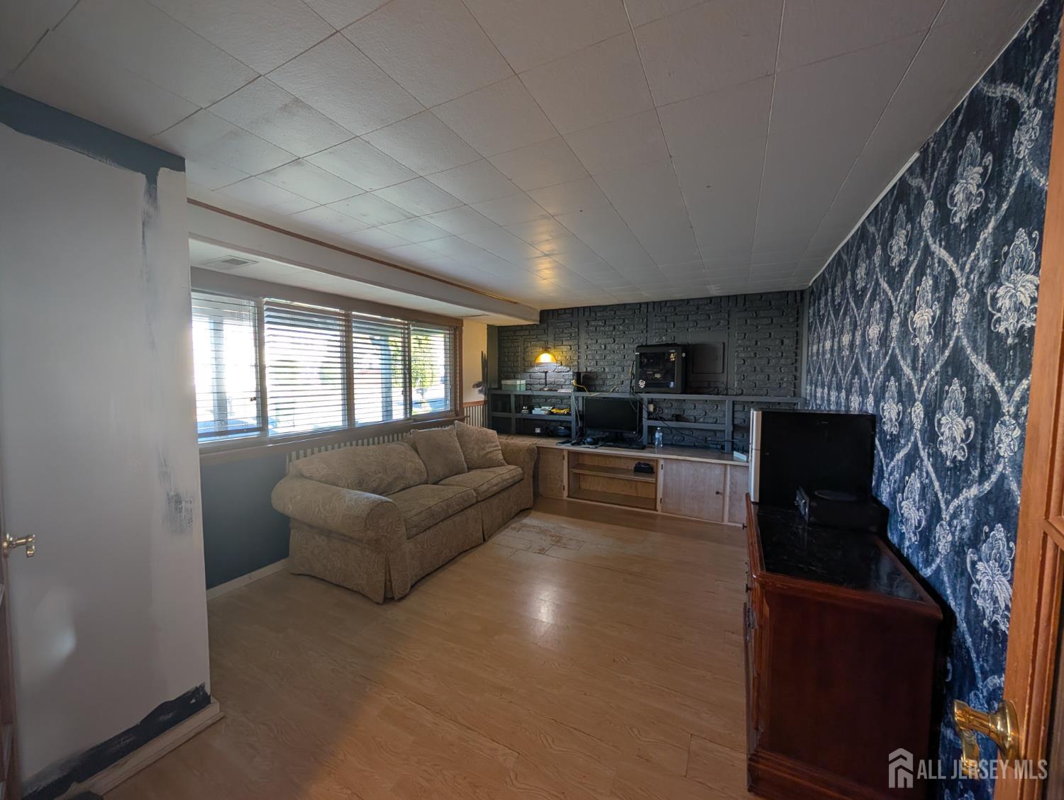 Old Bridge, New Jersey, 08857, United States, 3 Bedrooms Bedrooms, ,2 BathroomsBathrooms,Residential,For Sale,1849014