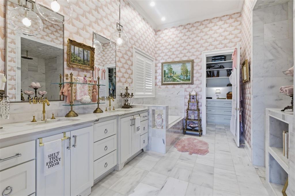 Lake Charles, Louisiana, 70605, United States, 5 Bedrooms Bedrooms, ,5 BathroomsBathrooms,Residential,For Sale,2024093