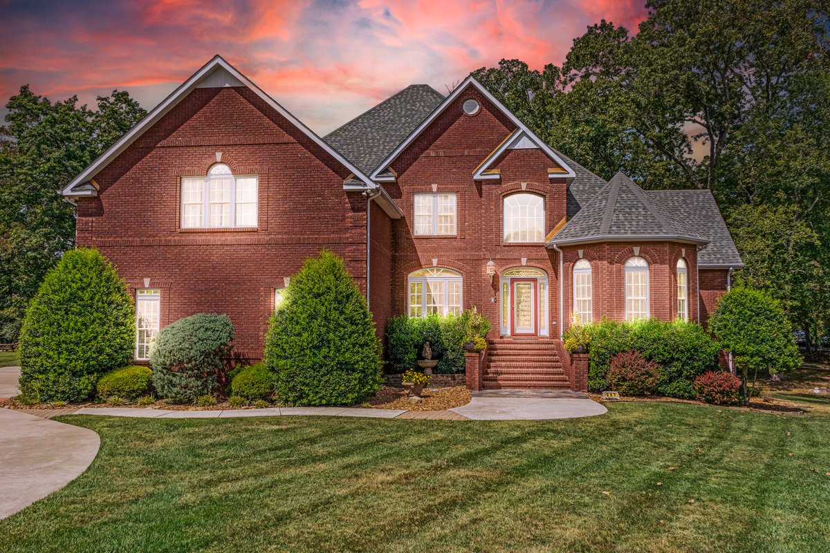 Tullahoma, Tennessee, 37388, United States, 6 Bedrooms Bedrooms, ,5 BathroomsBathrooms,Residential,For Sale,1851275
