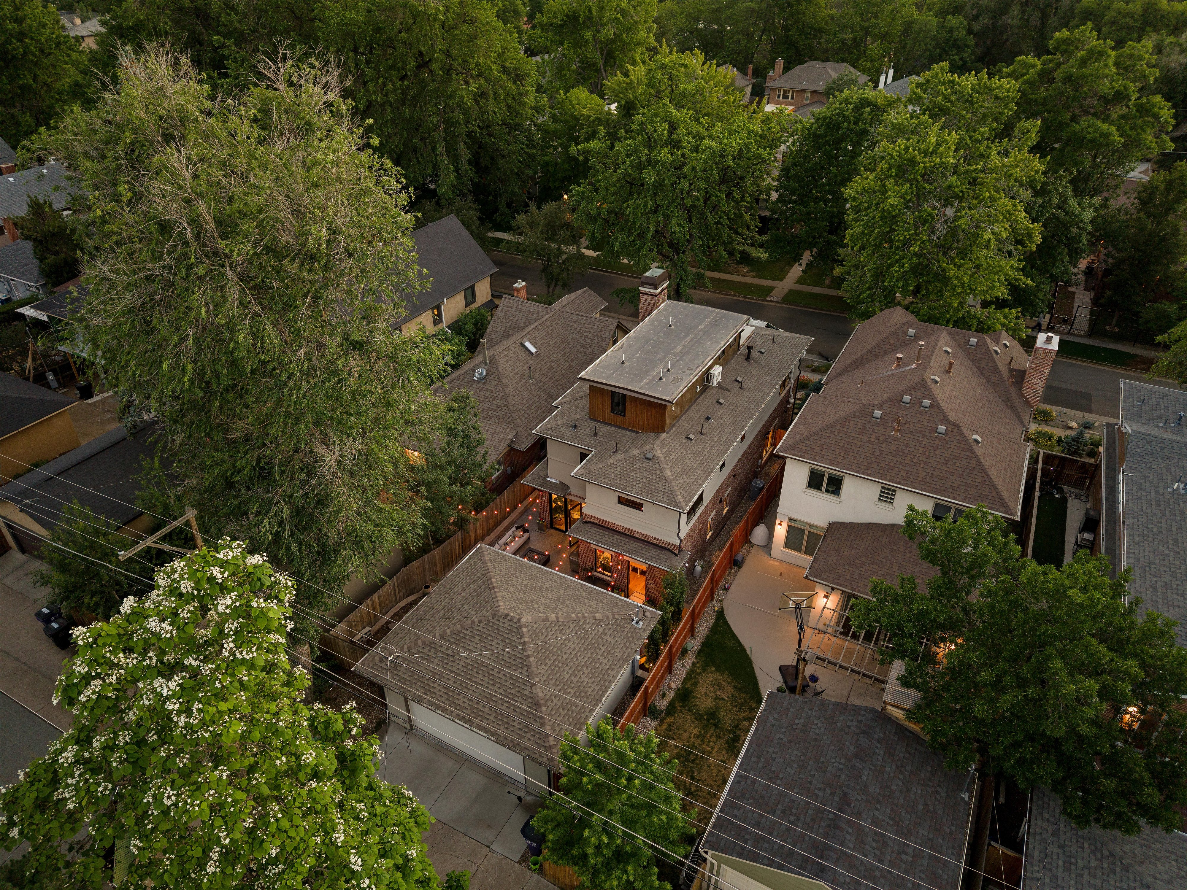  Newer-built residence offers an exceptional opportunity - 物件實景