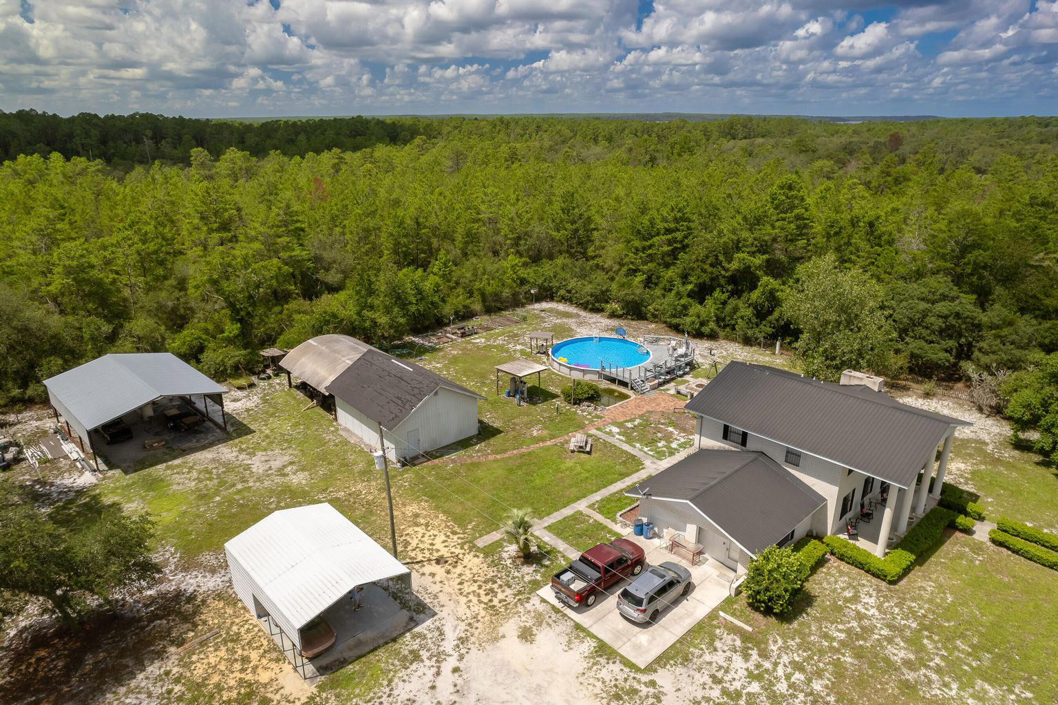 Palatka, Florida, 32177, United States, 4 Bedrooms Bedrooms, ,3 BathroomsBathrooms,Residential,For Sale,1898864