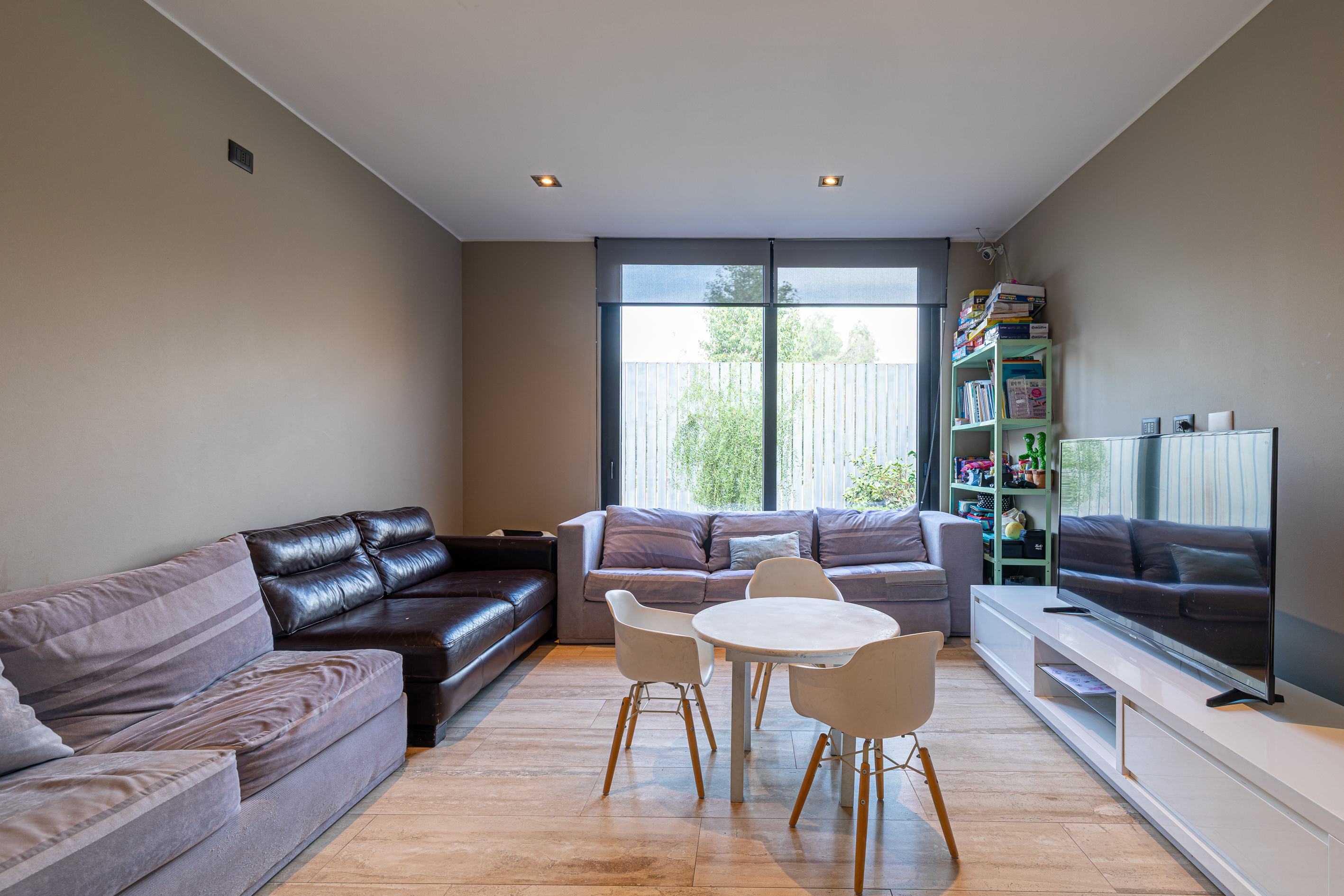  Modern 4-Bedroom Home in Las Brisas Gated Community - 物件實景