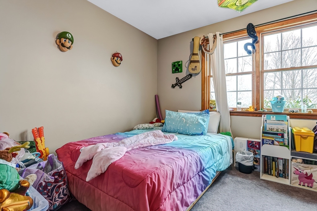 Southbridge, Massachusetts, 01550, United States, 3 Bedrooms Bedrooms, ,3 BathroomsBathrooms,Residential,For Sale,1930417