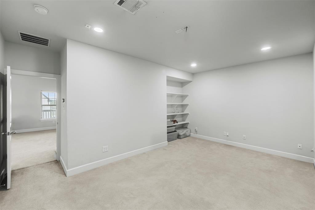 Arlington, Texas, 76005, United States, 4 Bedrooms Bedrooms, ,4 BathroomsBathrooms,Residential,For Sale,1890856