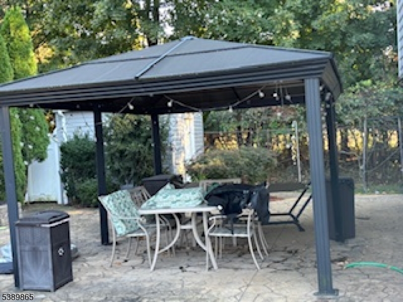 Kenilworth Boro, New Jersey, 07033, United States, 4 Bedrooms Bedrooms, ,3 BathroomsBathrooms,Residential,For Sale,1960760