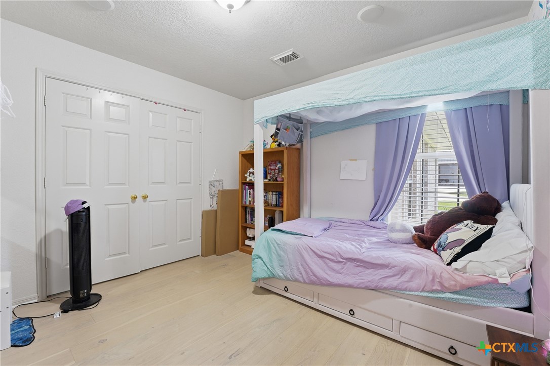 Seguin, Texas, 78155, United States, 5 Bedrooms Bedrooms, ,3 BathroomsBathrooms,Residential,For Sale,2049422