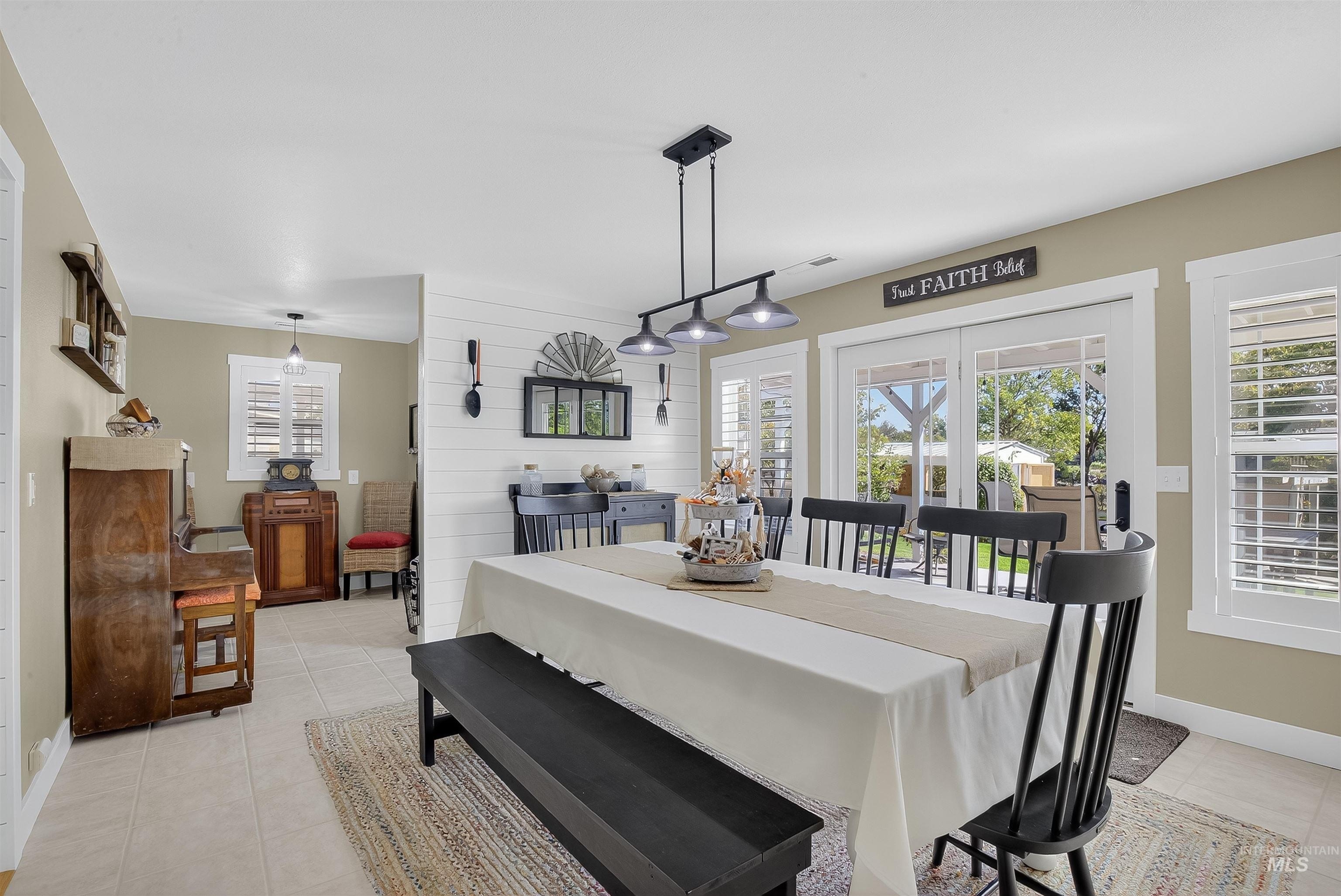 Clarkston, Washington, 99403, United States, 3 Bedrooms Bedrooms, ,3 BathroomsBathrooms,Residential,For Sale,1975063