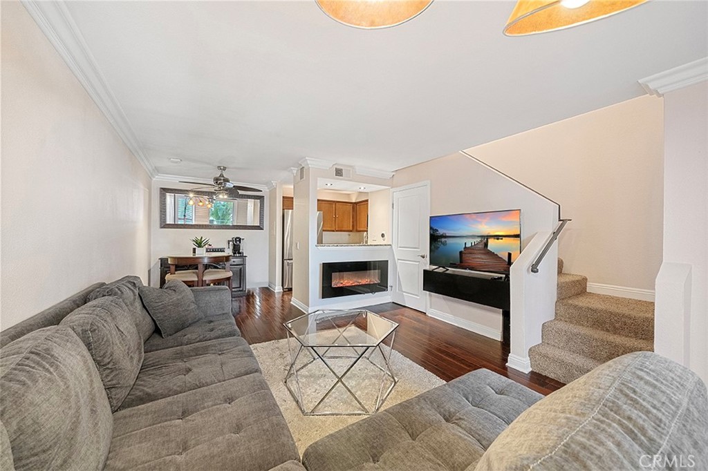 Burbank, California, 91505, United States, 1 Bedroom Bedrooms, ,1 BathroomBathrooms,Residential,For Sale,2009729