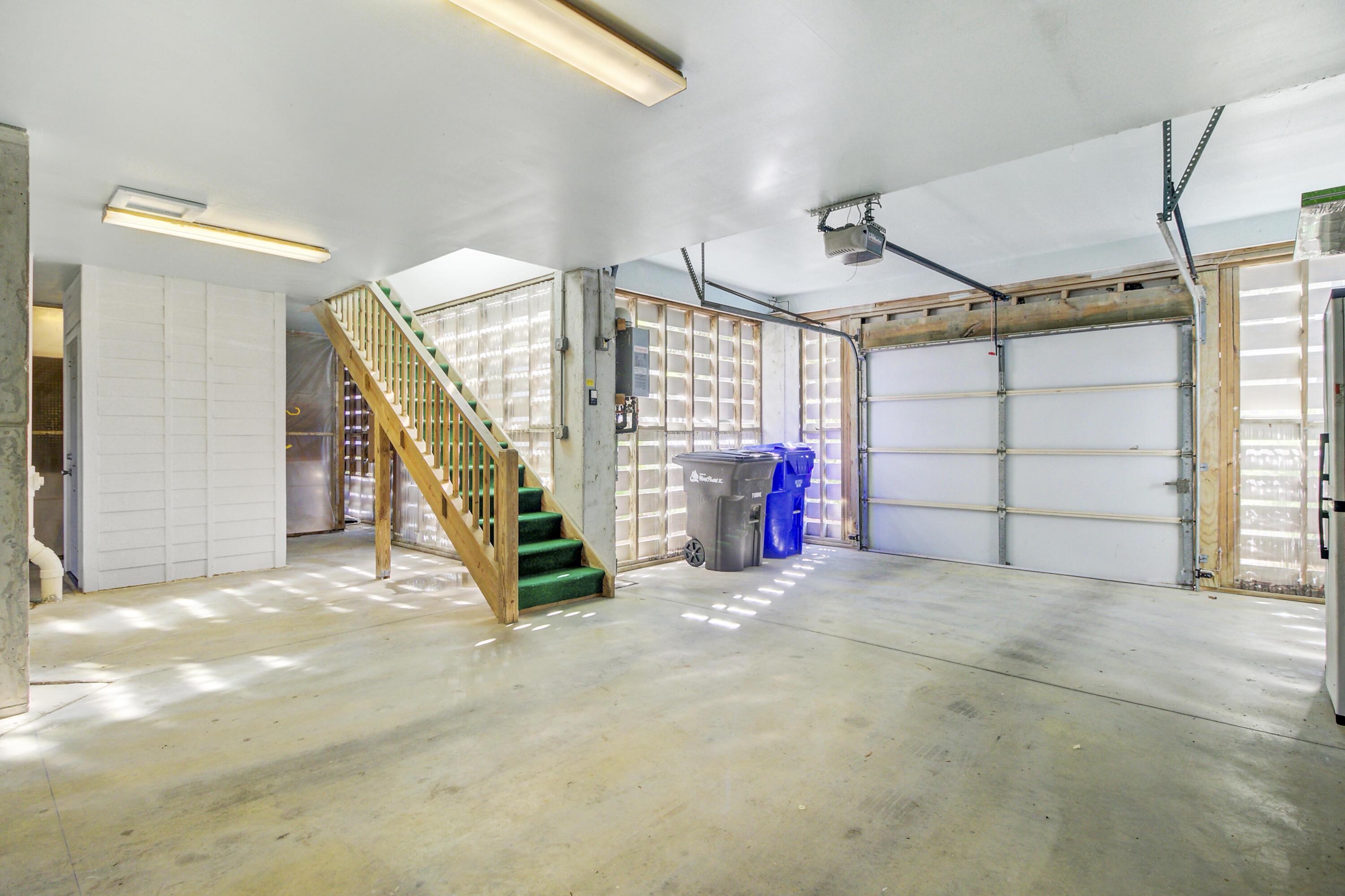 Mount Pleasant, South Carolina, 29464, United States, 3 Bedrooms Bedrooms, ,3 BathroomsBathrooms,Residential,For Sale,1992049