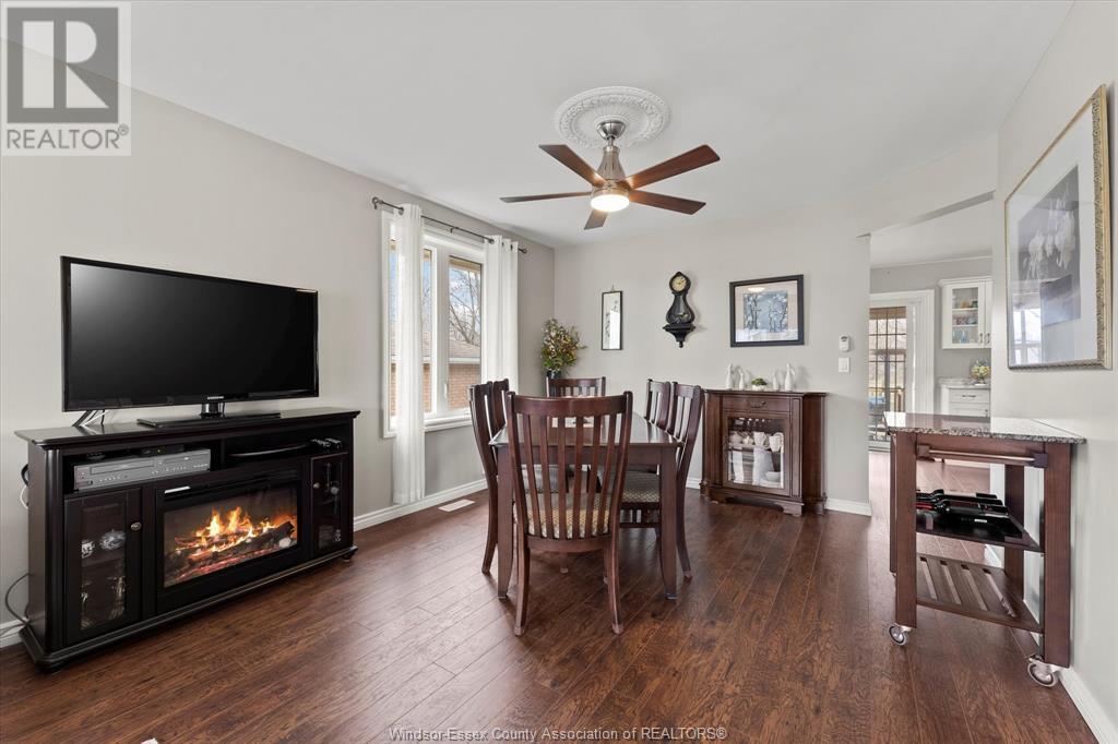 TILBURY, Ontario, N0P 2L0, CA, 3 Bedrooms Bedrooms, ,1 BathroomBathrooms,Residential,For Sale,1916893