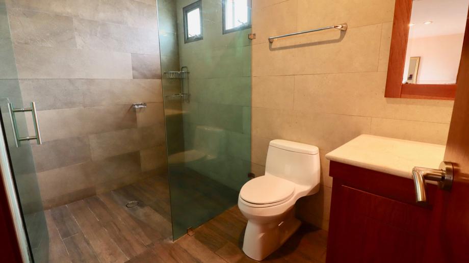 Morelia, Michoacán de Ocampo, 58270, Mexico, 5 Bedrooms Bedrooms, ,4 BathroomsBathrooms,Residential,For Sale,1918215