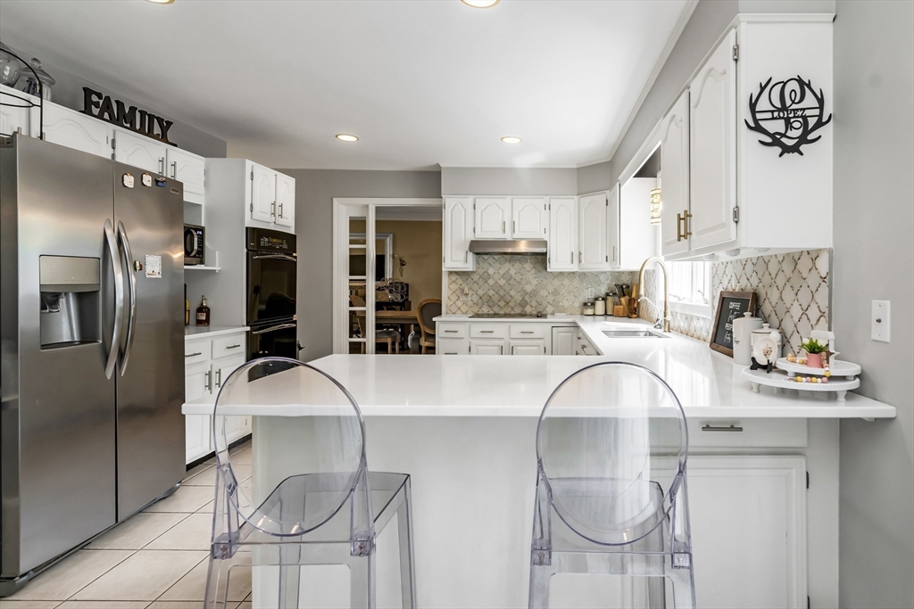 Methuen, Massachusetts, 01844, United States, 4 Bedrooms Bedrooms, ,2 BathroomsBathrooms,Residential,For Sale,2048682