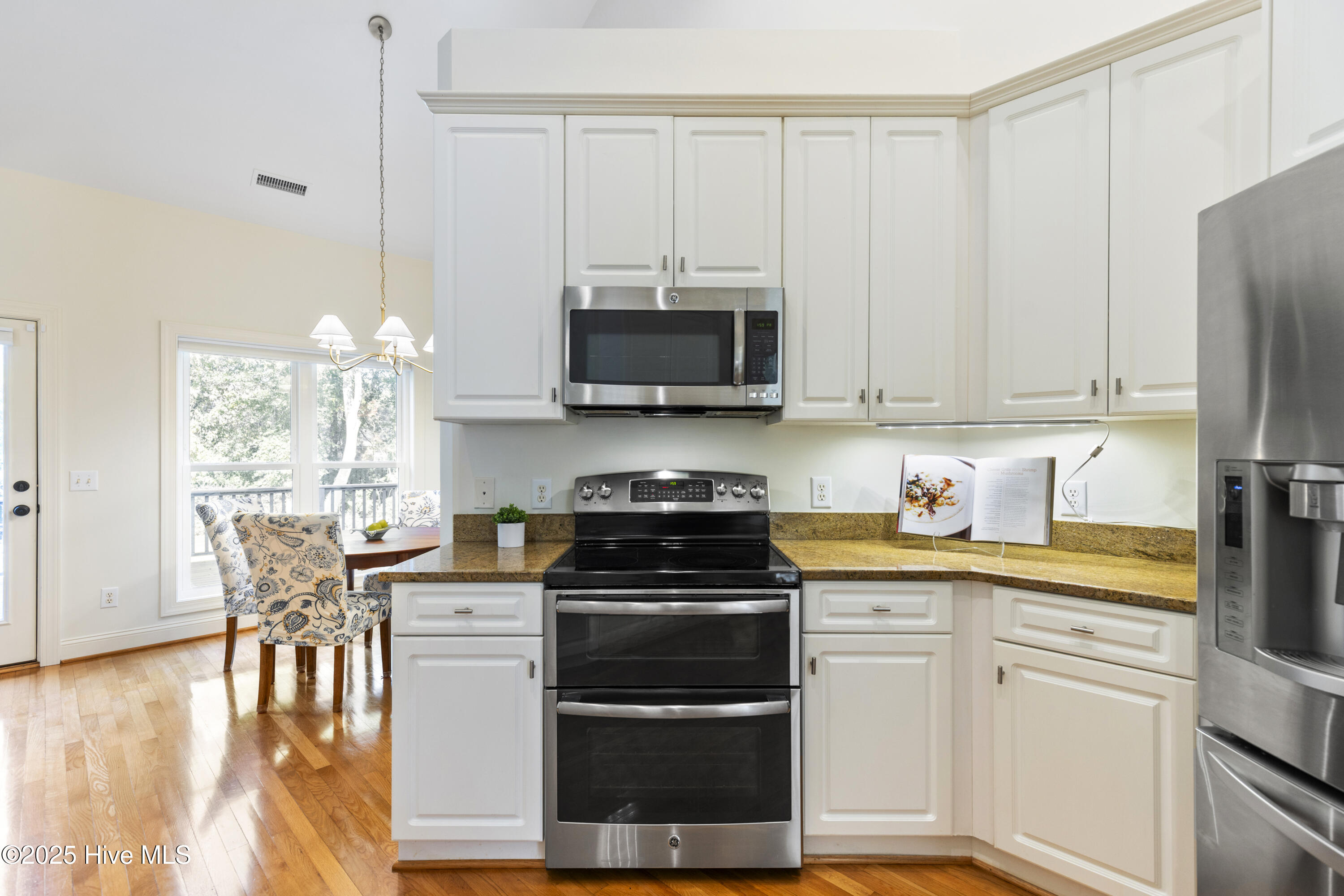 Wilmington, North Carolina, 28409, United States, 4 Bedrooms Bedrooms, ,4 BathroomsBathrooms,Residential,For Sale,1991062