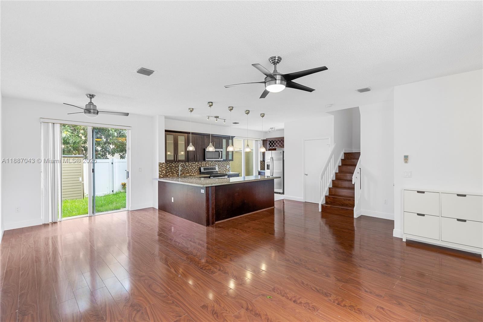 Pembroke Pines, Florida, 33028, United States, 3 Bedrooms Bedrooms, ,3 BathroomsBathrooms,Residential,For Sale,1958356