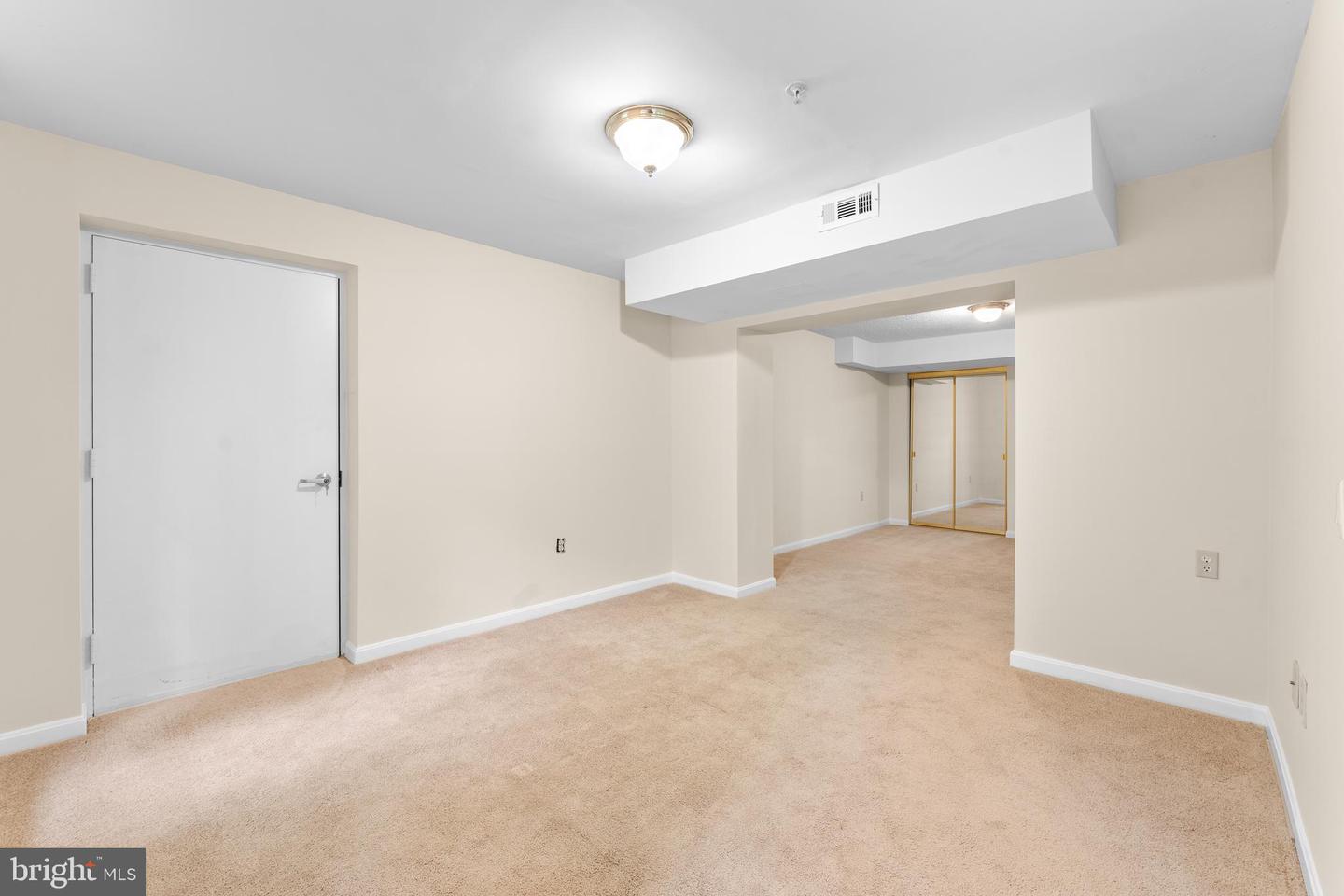 Clinton, Maryland, 20735, United States, 5 Bedrooms Bedrooms, ,5 BathroomsBathrooms,Residential,For Sale,1907711