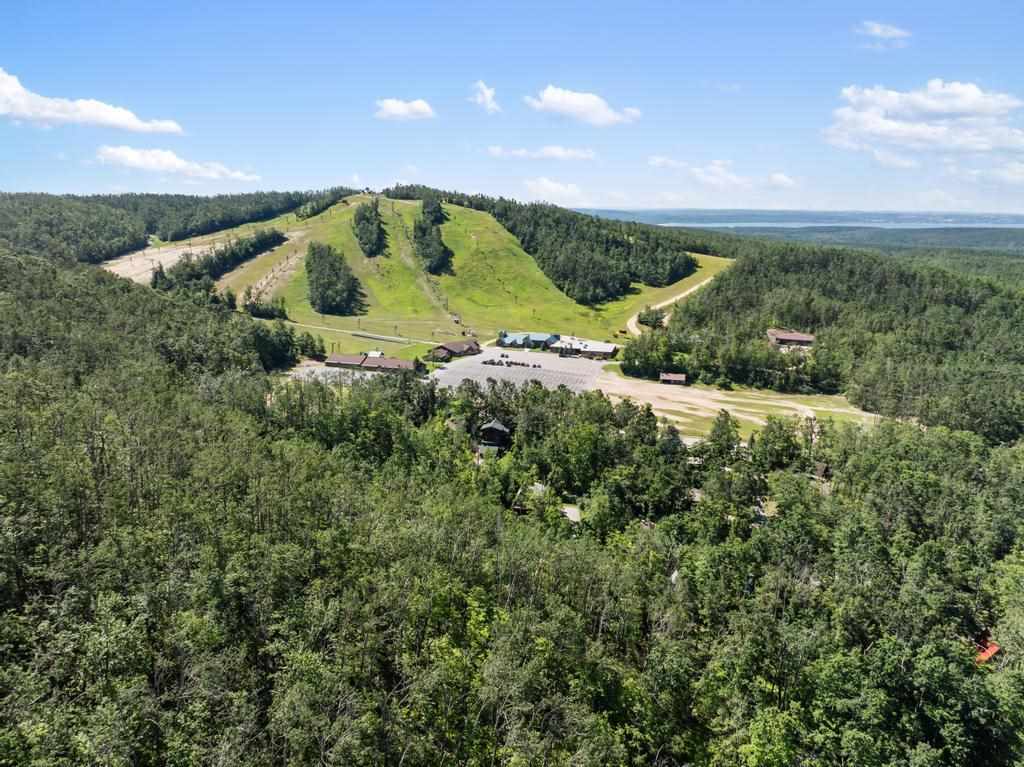 Harbor Springs, Michigan, 49740, United States, 2 Bedrooms Bedrooms, ,2 BathroomsBathrooms,Residential,For Sale,1901422