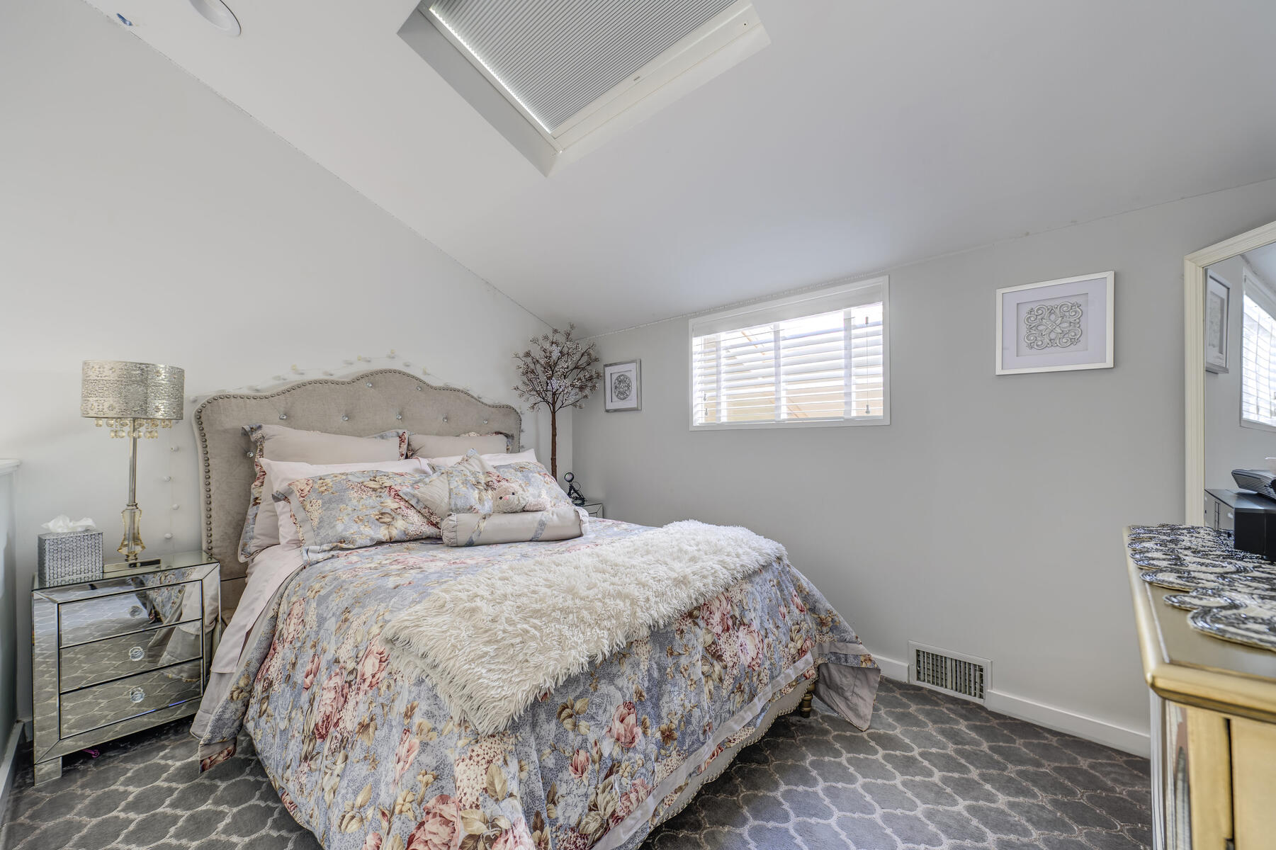  121 Laurel Lane, Laurel Hollow, NY, 11791 - 物件實景