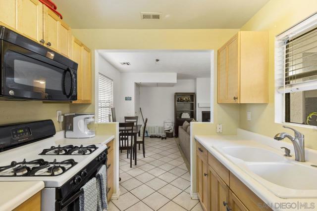 San Diego, California, 92129, United States, 2 Bedrooms Bedrooms, ,2 BathroomsBathrooms,Residential,For Sale,1916300