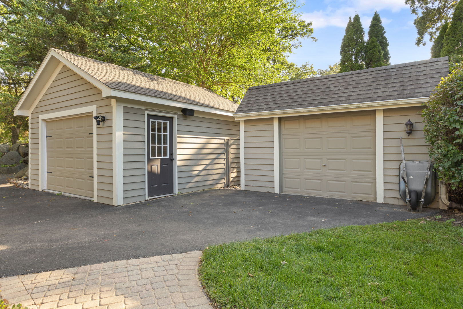 Barrington Hills, Illinois, 60010, United States, 5 Bedrooms Bedrooms, ,5 BathroomsBathrooms,Residential,For Sale,1938528