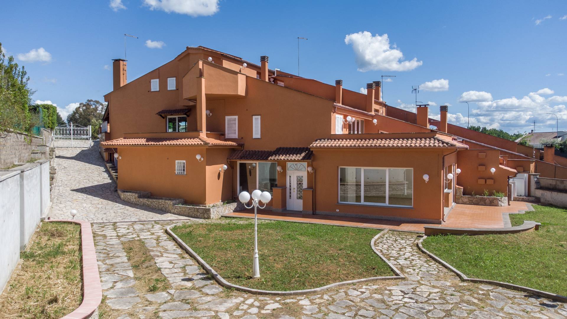 Formello, Roma, 00060, IT, 3 Bedrooms Bedrooms, ,4 BathroomsBathrooms,Residential,For Sale,1908515