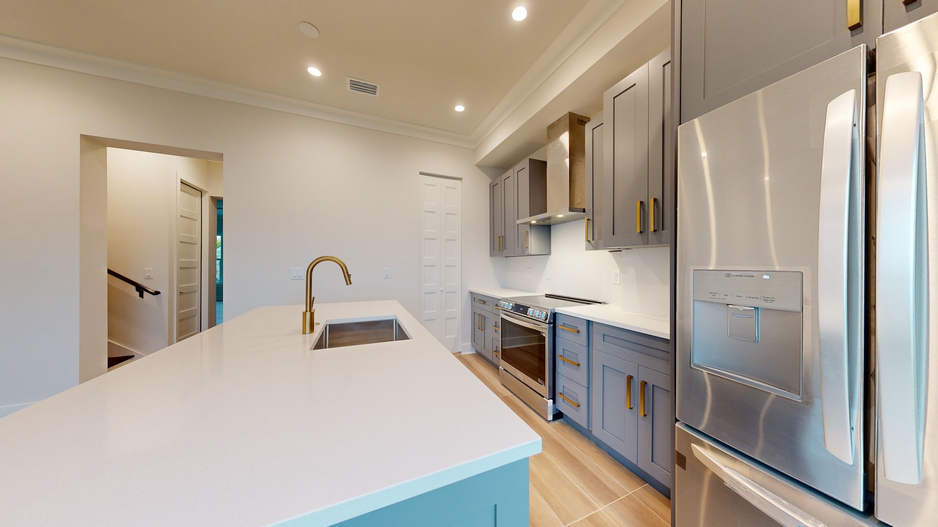 Apollo Beach, Florida, 33572, United States, 4 Bedrooms Bedrooms, ,3 BathroomsBathrooms,Residential,For Sale,1974285