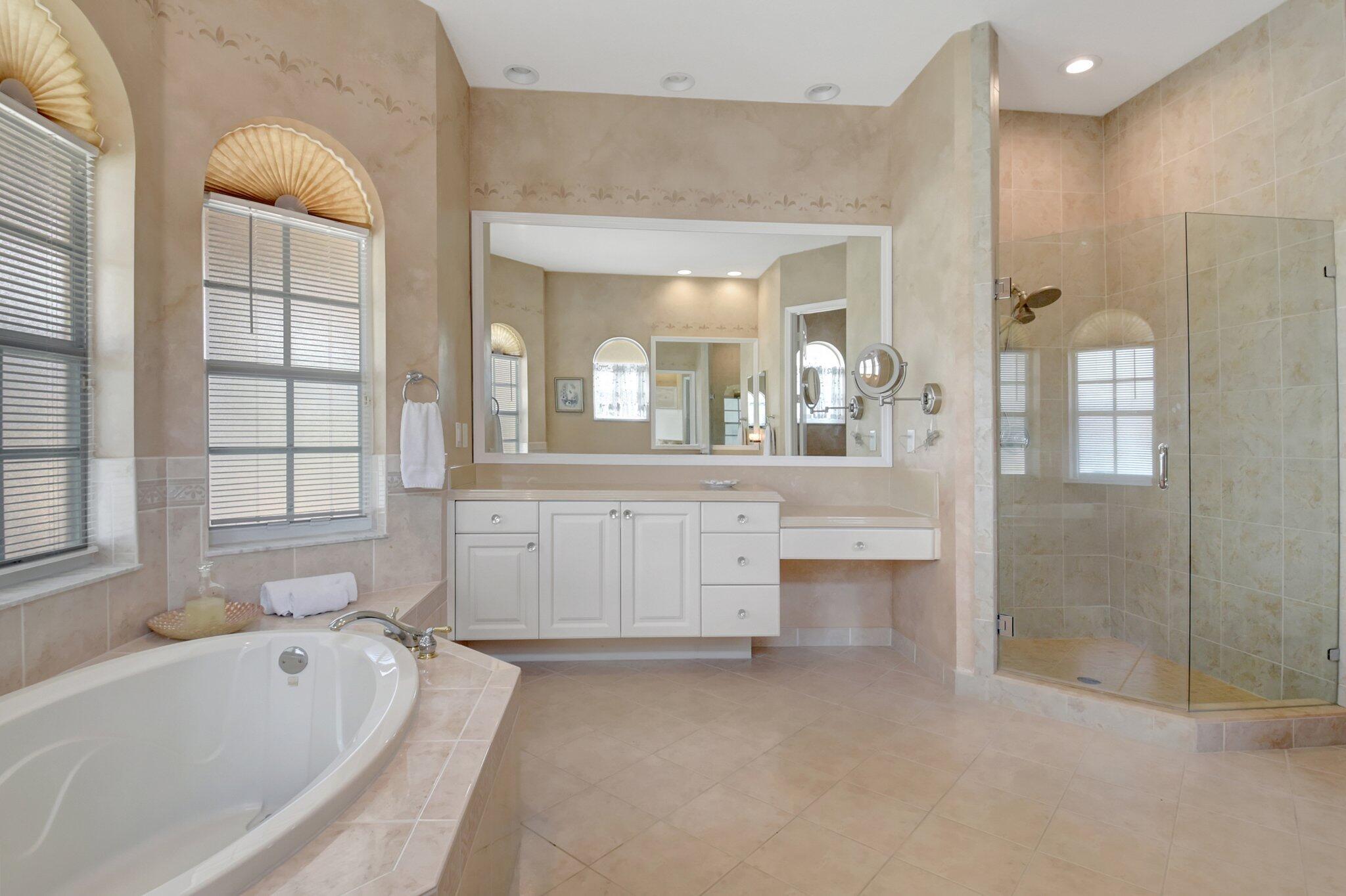 Lake Worth, Florida, 33467, United States, 4 Bedrooms Bedrooms, ,3 BathroomsBathrooms,Residential,For Sale,1978061