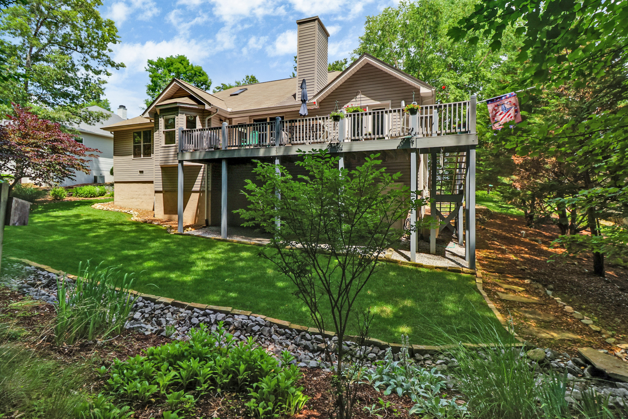 Crossville, Tennessee, 38558, United States, 3 Bedrooms Bedrooms, ,2 BathroomsBathrooms,Residential,For Sale,1975656