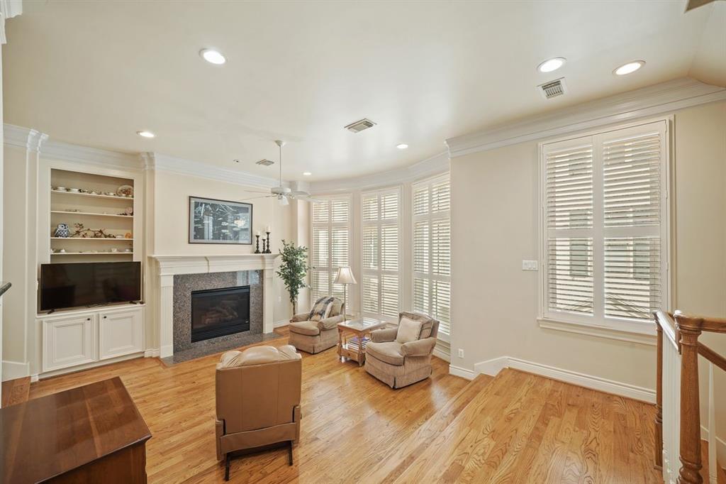 Houston, Texas, 77025, United States, 3 Bedrooms Bedrooms, ,4 BathroomsBathrooms,Residential,For Sale,1874785
