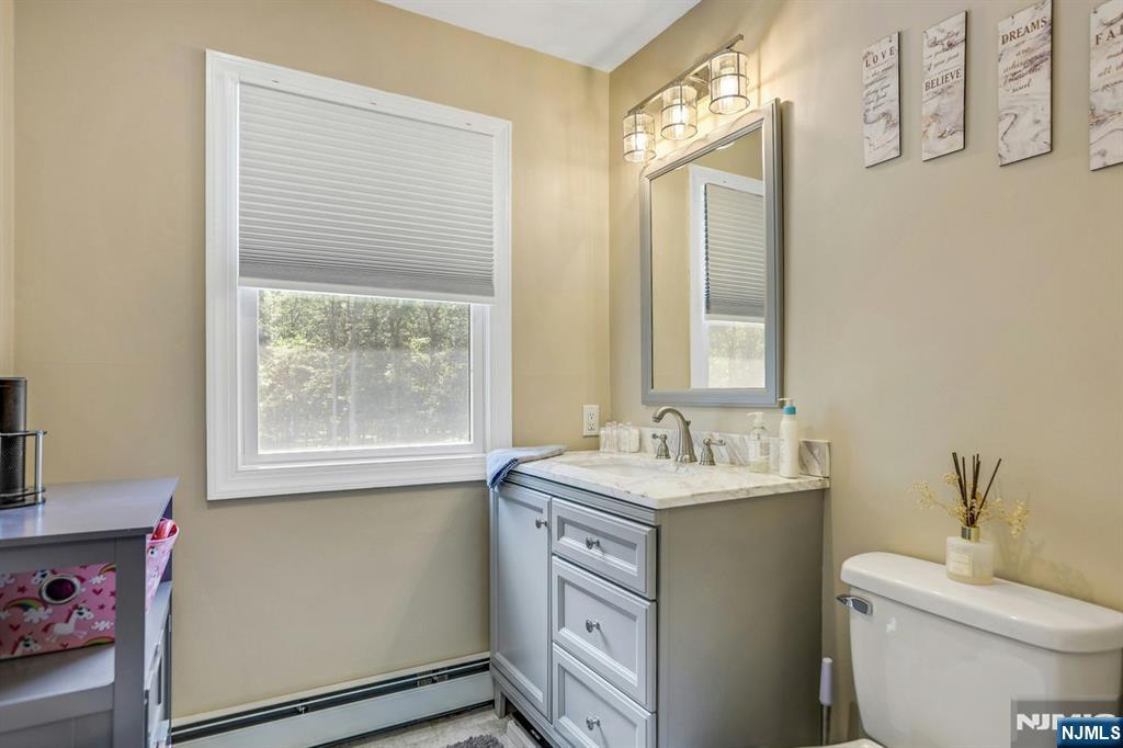 Old Tappan, New Jersey, 07675, United States, 4 Bedrooms Bedrooms, ,3 BathroomsBathrooms,Residential,For Sale,1906748