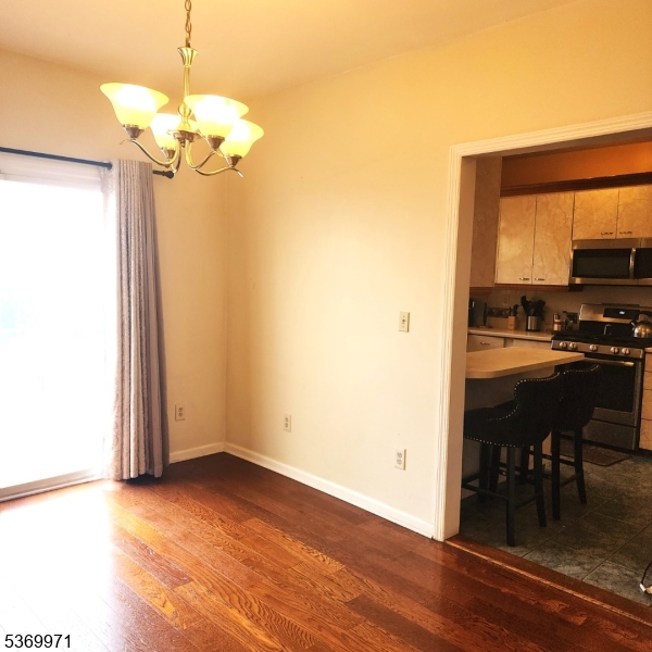 Linden City, New Jersey, 07036, United States, 4 Bedrooms Bedrooms, ,2 BathroomsBathrooms,Residential,For Sale,1890310