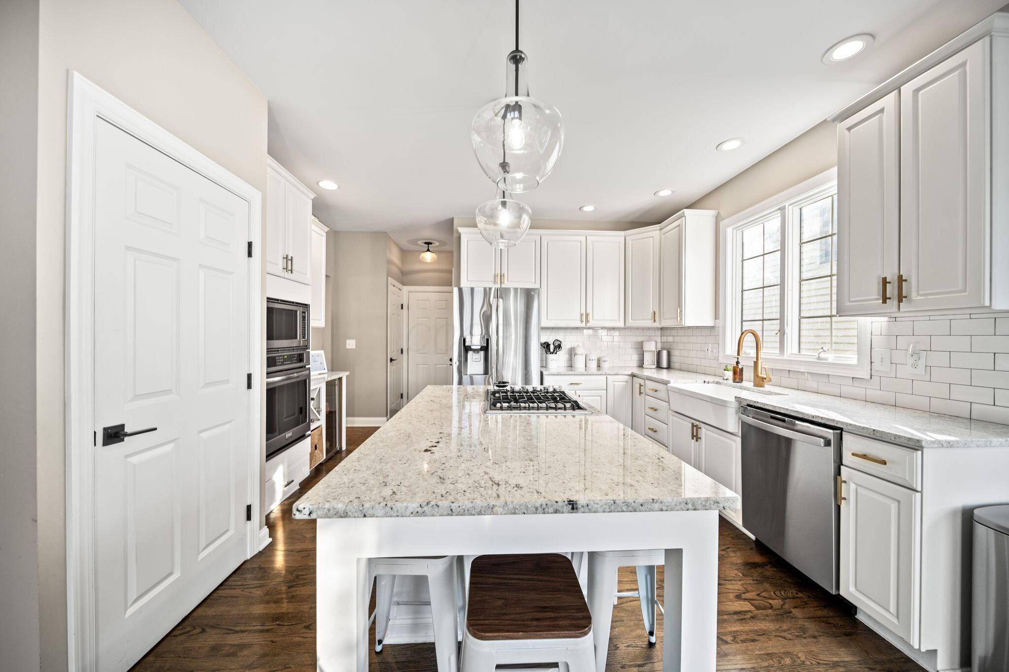 New Albany, Ohio, 43054, United States, 4 Bedrooms Bedrooms, ,3 BathroomsBathrooms,Residential,For Sale,1988234