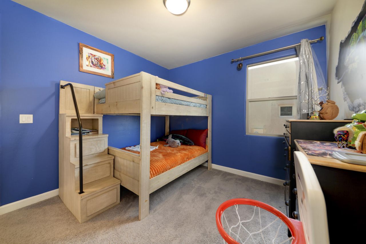 Rio Rancho, New Mexico, 87144, United States, 4 Bedrooms Bedrooms, ,3 BathroomsBathrooms,Residential,For Sale,1895660