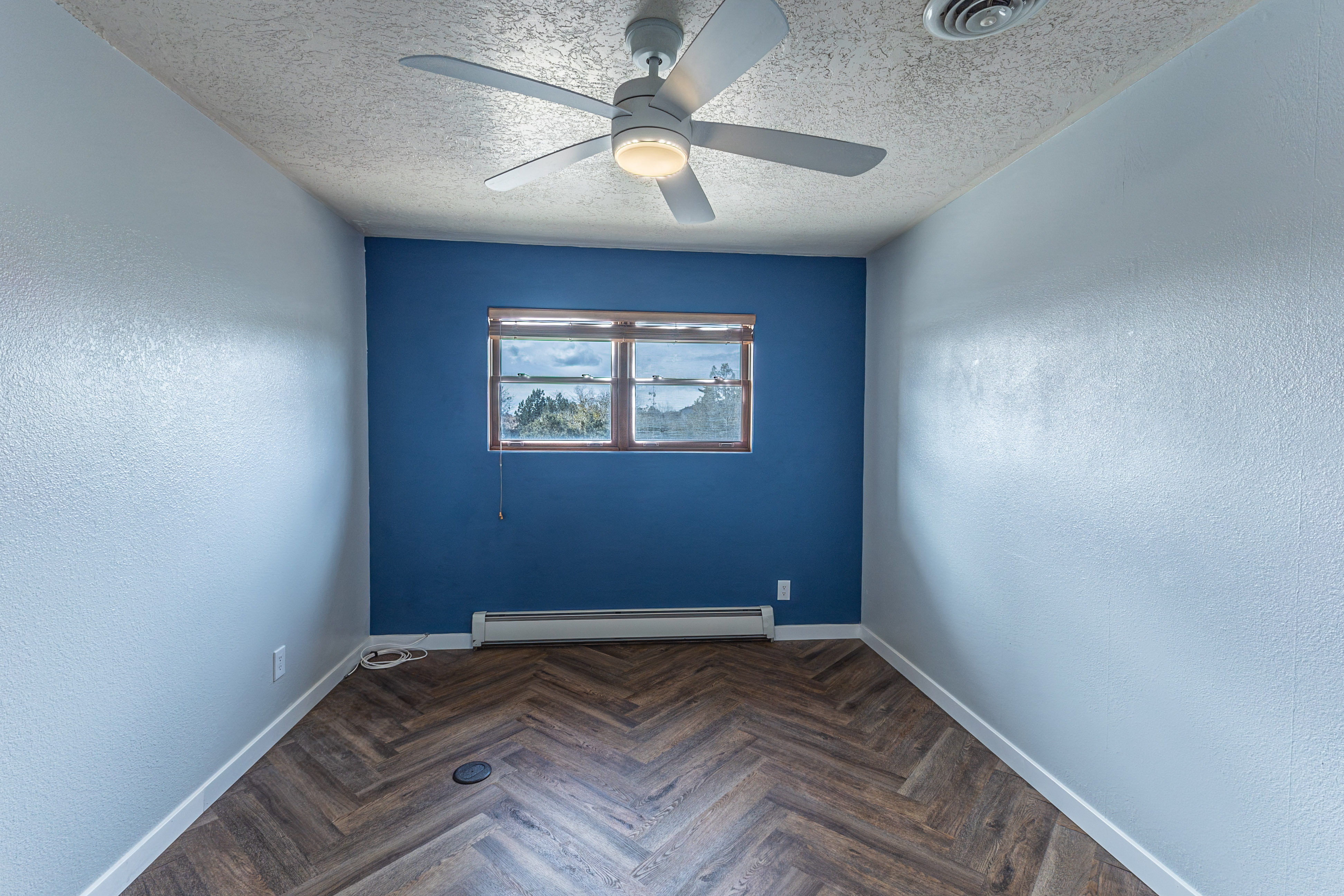 Farmington, New Mexico, 87402, United States, 4 Bedrooms Bedrooms, ,3 BathroomsBathrooms,Residential,For Sale,1995445