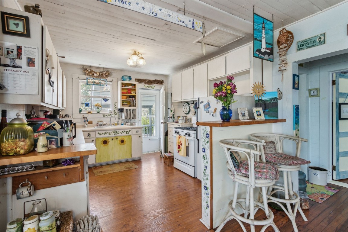 Fernandina Beach, Florida, 32034, United States, 4 Bedrooms Bedrooms, ,2 BathroomsBathrooms,Residential,For Sale,1721923