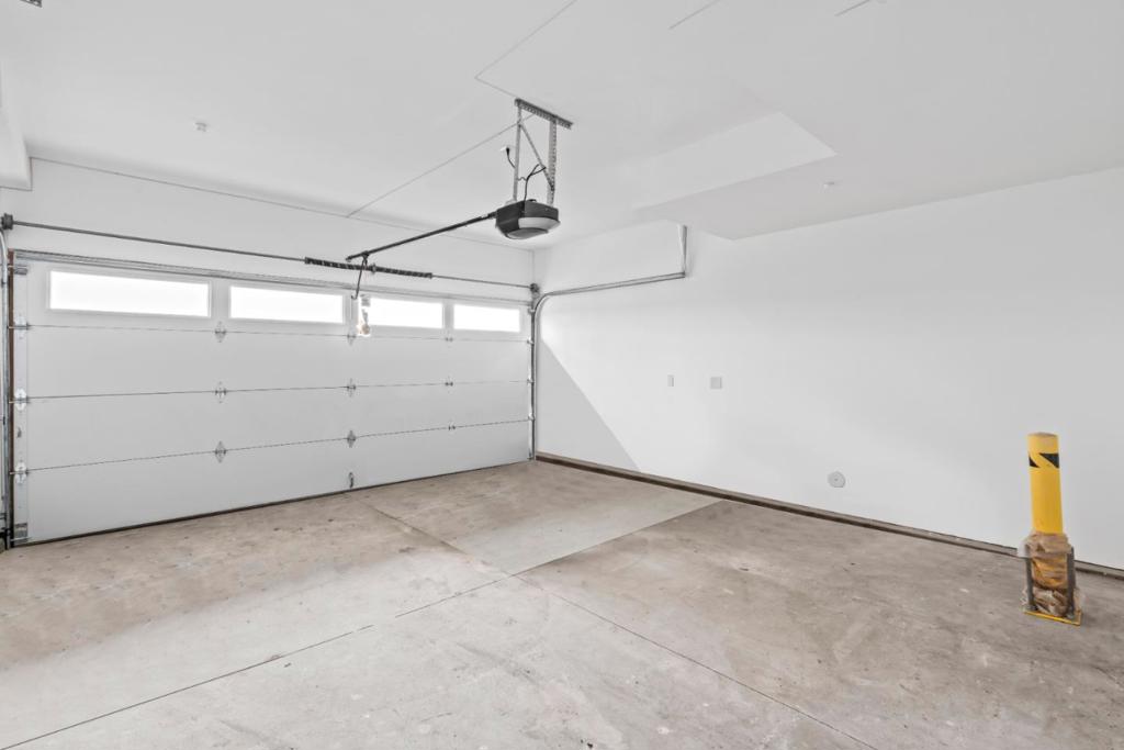 South San Francisco, California, 94080, United States, 4 Bedrooms Bedrooms, ,4 BathroomsBathrooms,Residential,For Sale,2034124