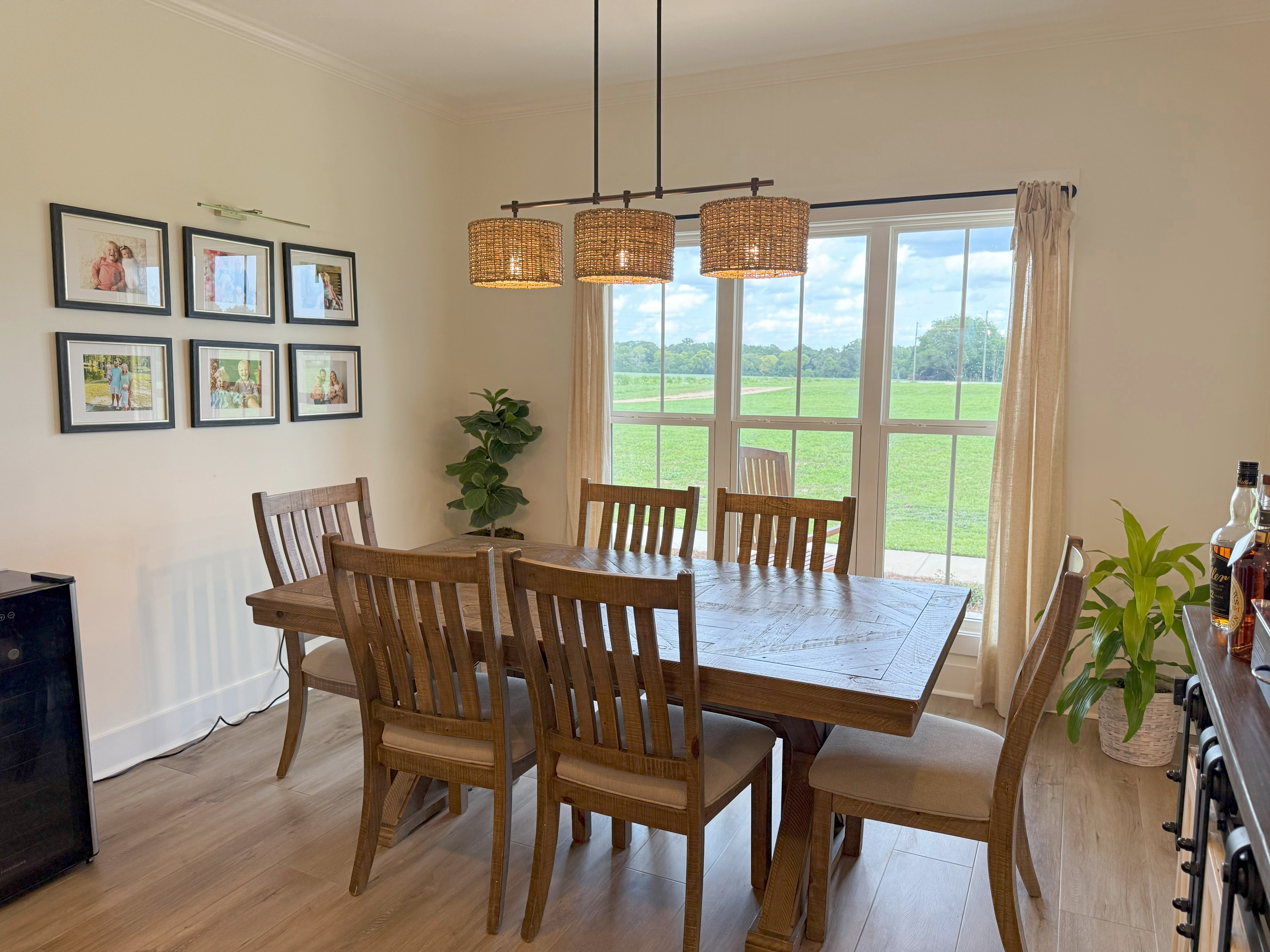 Headland, Alabama, 36345, United States, 4 Bedrooms Bedrooms, ,4 BathroomsBathrooms,Residential,For Sale,1977217