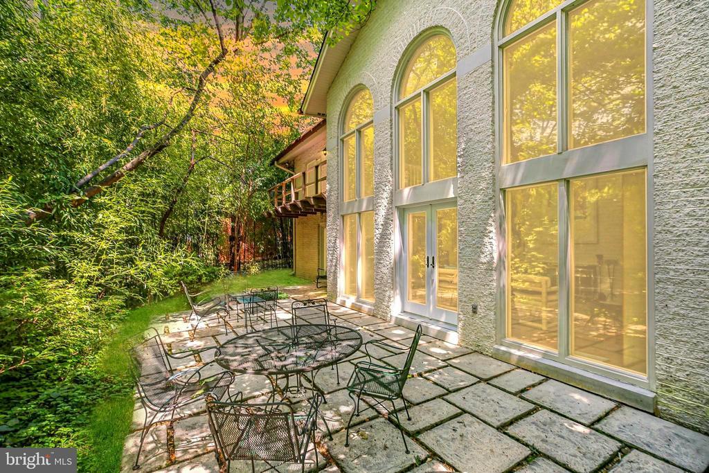 Fredericksburg, Virginia, 22401, United States, 4 Bedrooms Bedrooms, ,4 BathroomsBathrooms,Residential,For Sale,1917232