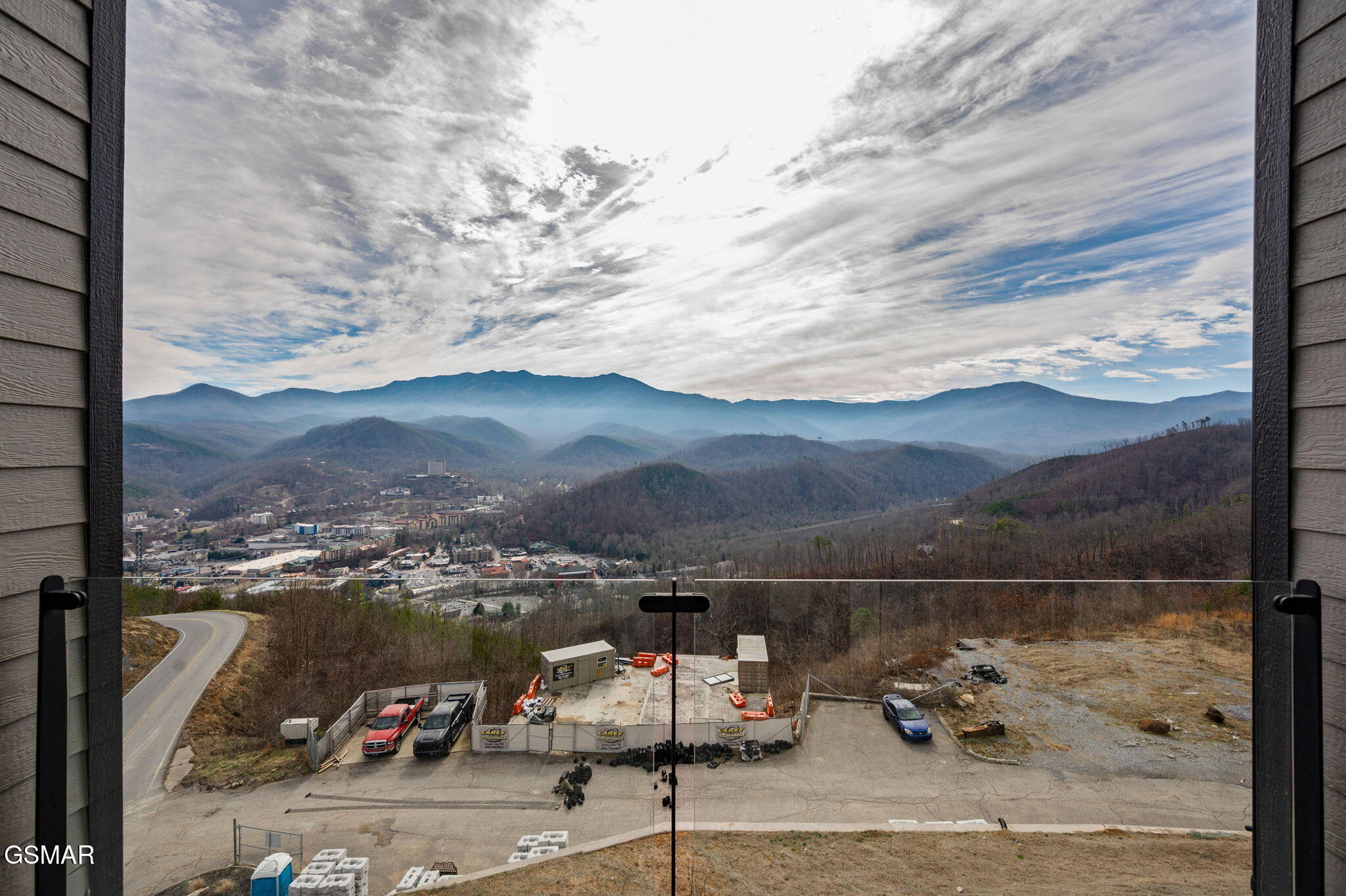 Gatlinburg, Tennessee, 37738, United States, 3 Bedrooms Bedrooms, ,4 BathroomsBathrooms,Residential,For Sale,1977552
