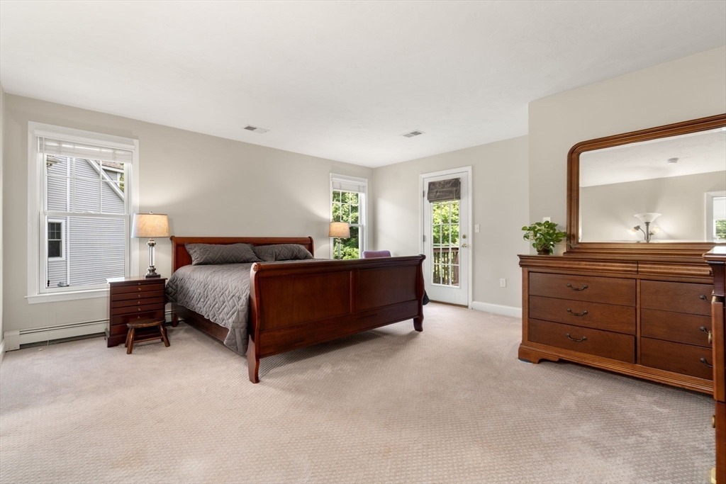 Kingston, Massachusetts, 02364, United States, 2 Bedrooms Bedrooms, ,3 BathroomsBathrooms,Residential,For Sale,1932418