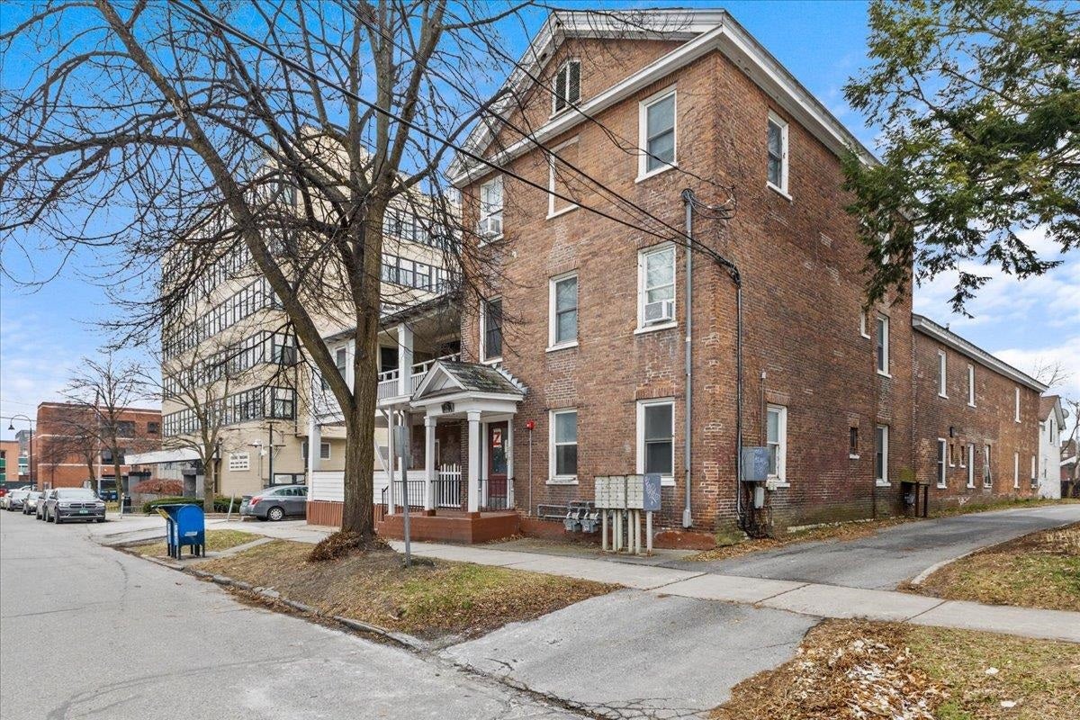 Burlington, Vermont, 05401, United States, 15 Bedrooms Bedrooms, ,3 BathroomsBathrooms,Residential,For Sale,1898966