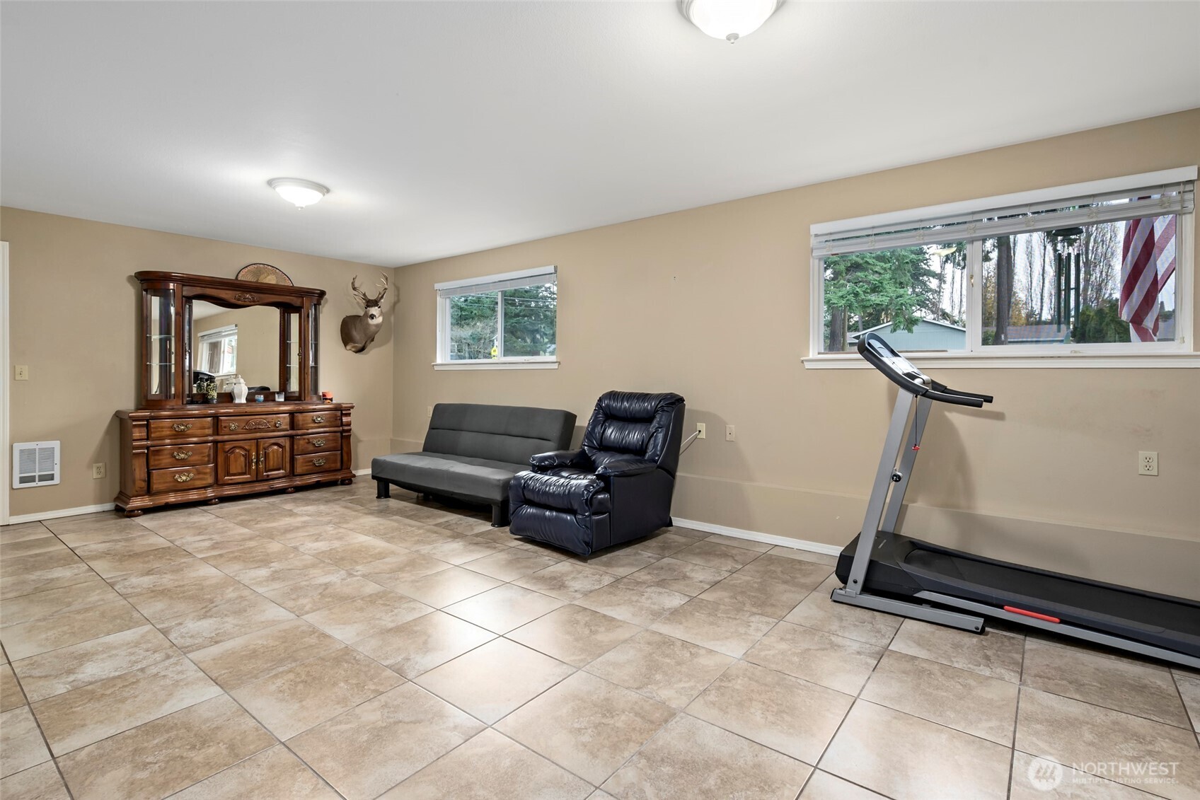 Oak Harbor, Washington, 98277, United States, 5 Bedrooms Bedrooms, ,2 BathroomsBathrooms,Residential,For Sale,2000673