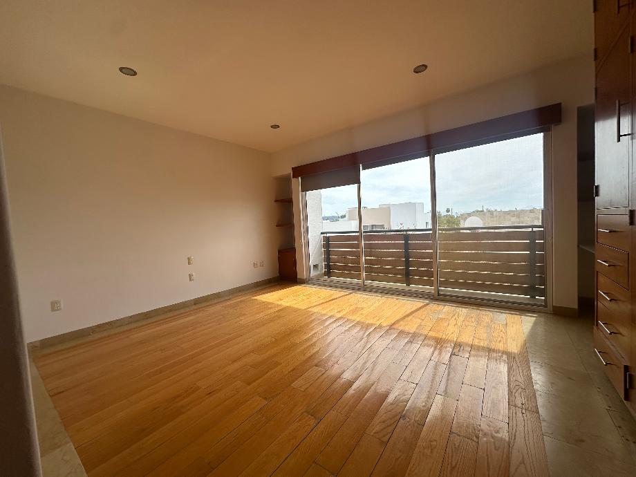 Querétaro, Querétaro, 76100, Mexico, 3 Bedrooms Bedrooms, ,4 BathroomsBathrooms,Residential,For Sale,1699269