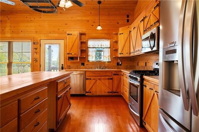 Natchez, Louisiana, 71456, United States, 4 Bedrooms Bedrooms, ,3 BathroomsBathrooms,Residential,For Sale,1975499