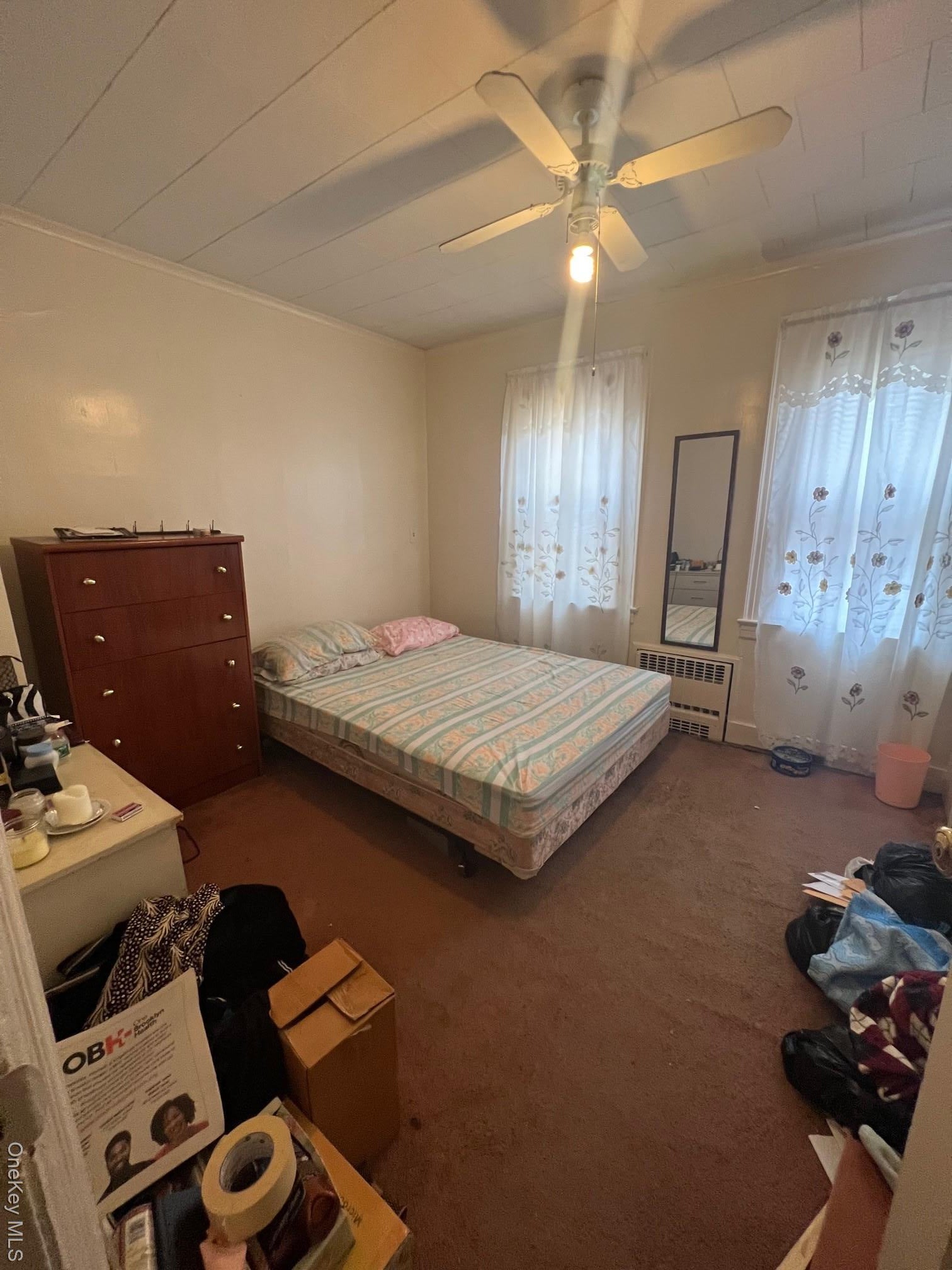 South Ozone Park, New York, 11420, United States, ,2 BathroomsBathrooms,Residential,For Sale,1976352