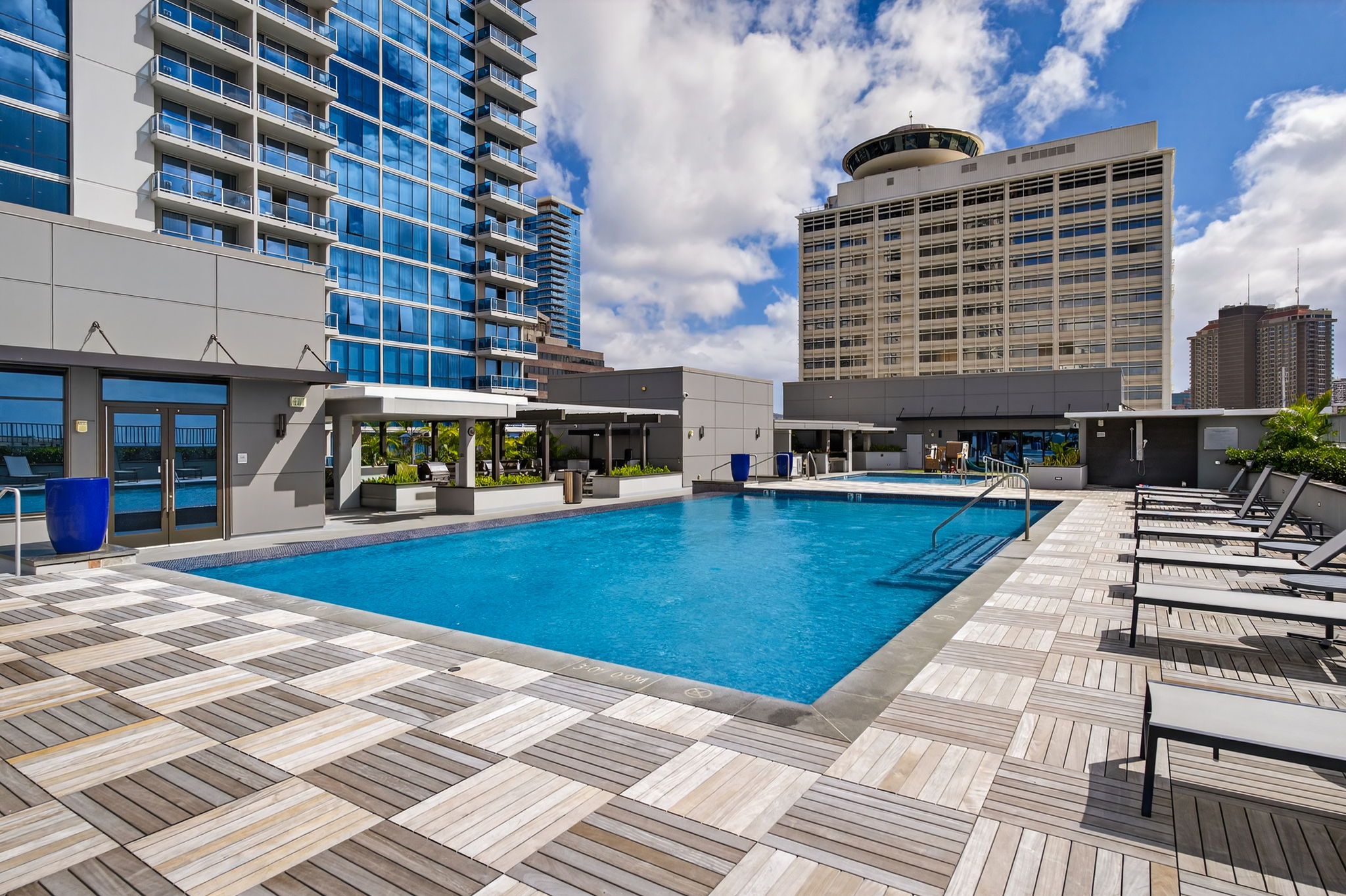 Honolulu, Hawaii, 96814, United States, 2 Bedrooms Bedrooms, ,2 BathroomsBathrooms,Residential,For Sale,1990475